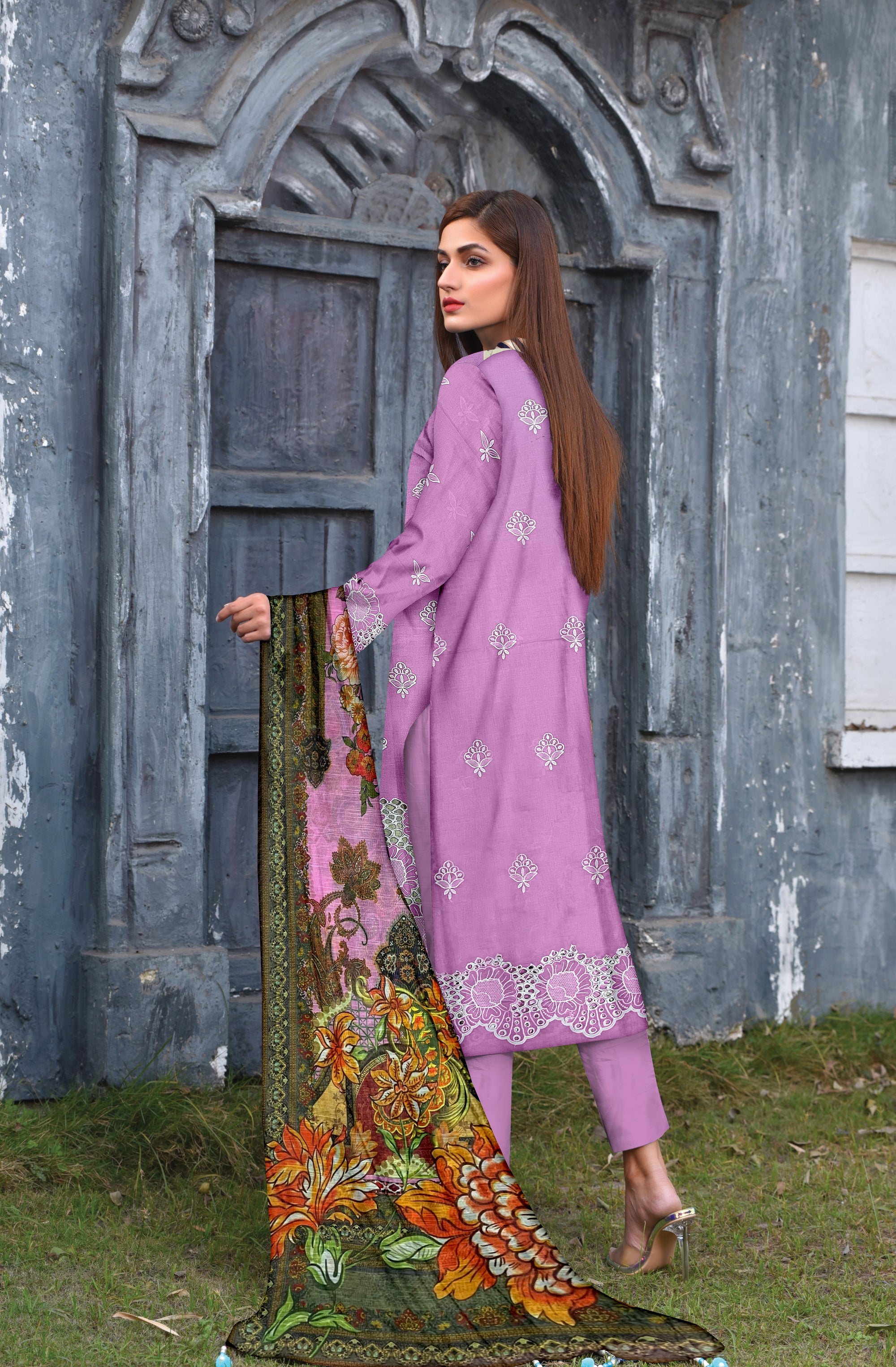 YASHFA NOOR CHIKANKARI COLLECTION 2025 SALE CK02