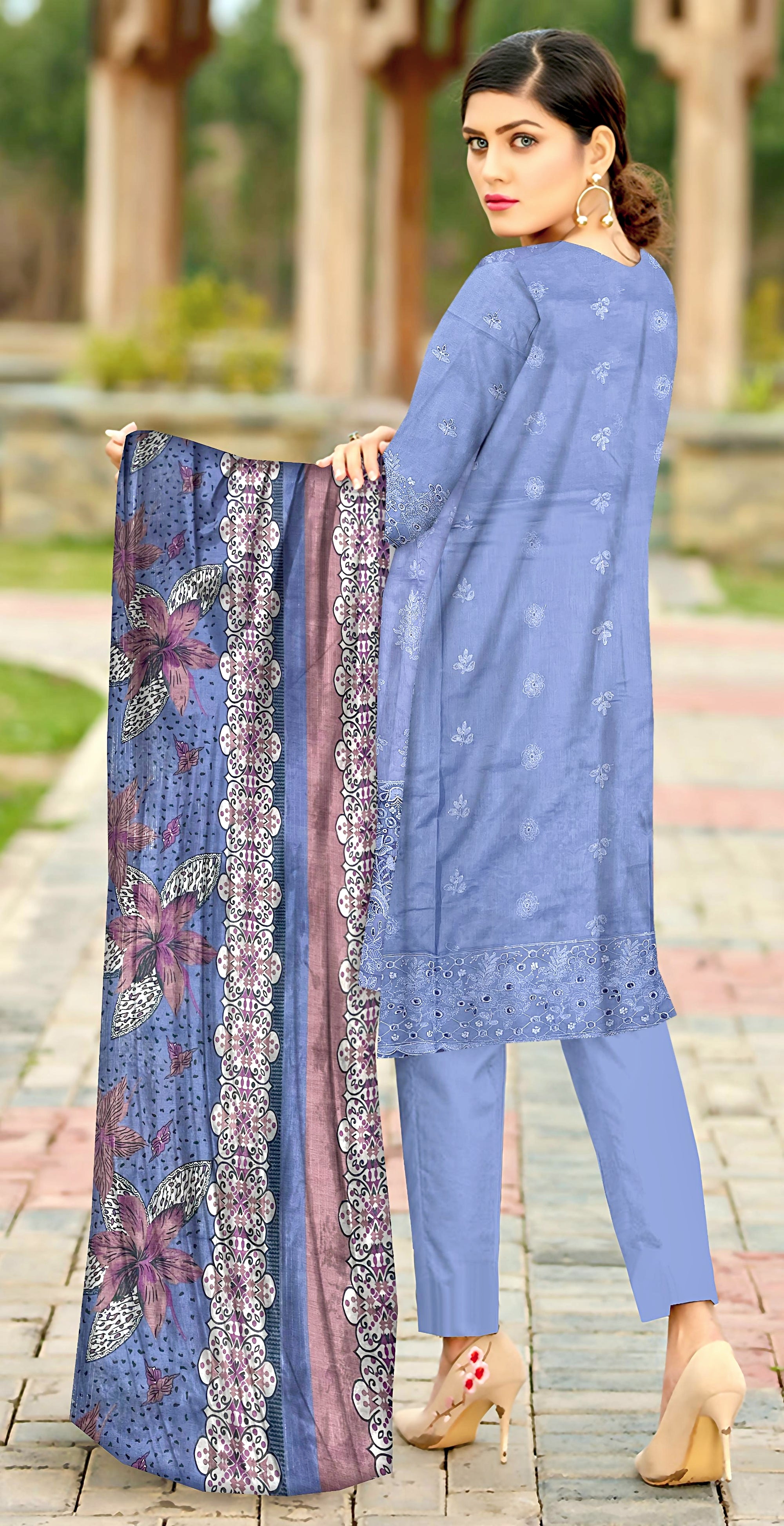 YASHFA NOOR LAWN CHIKANKARI COLLECTION UNSTICHED 3PC YC02