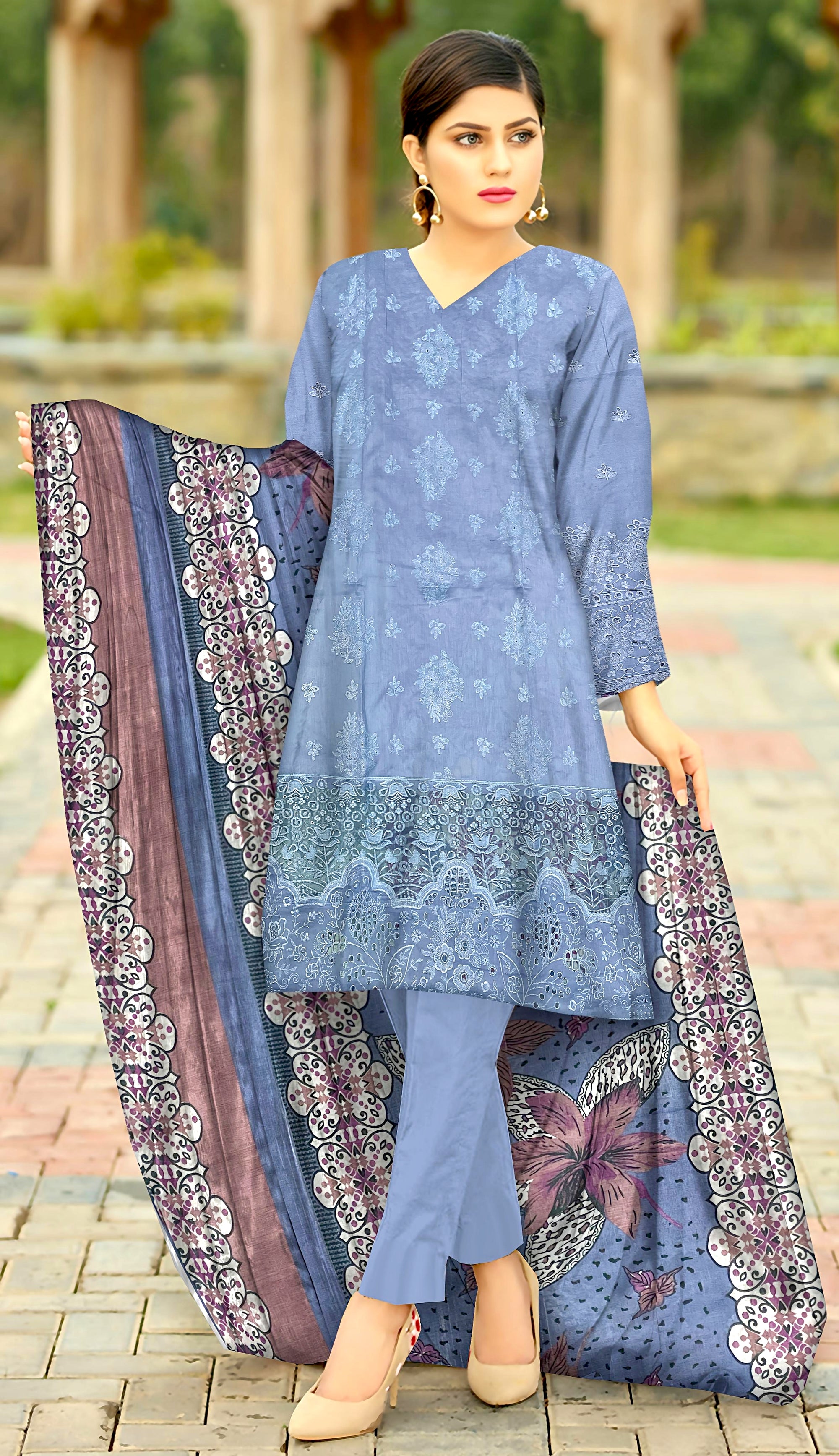 YASHFA NOOR LAWN CHIKANKARI COLLECTION UNSTICHED 3PC YC02