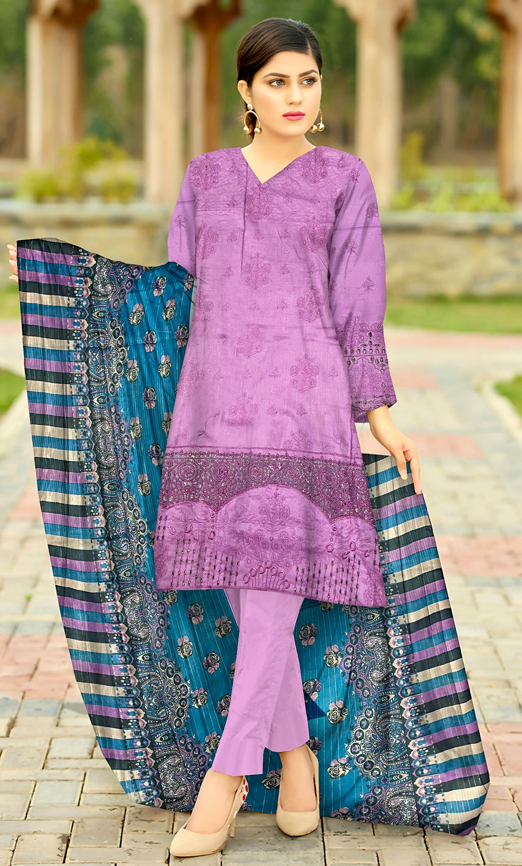 YASHFA NOOR LAWN CHIKANKARI COLLECTION UNSTICHED 3PC YC03