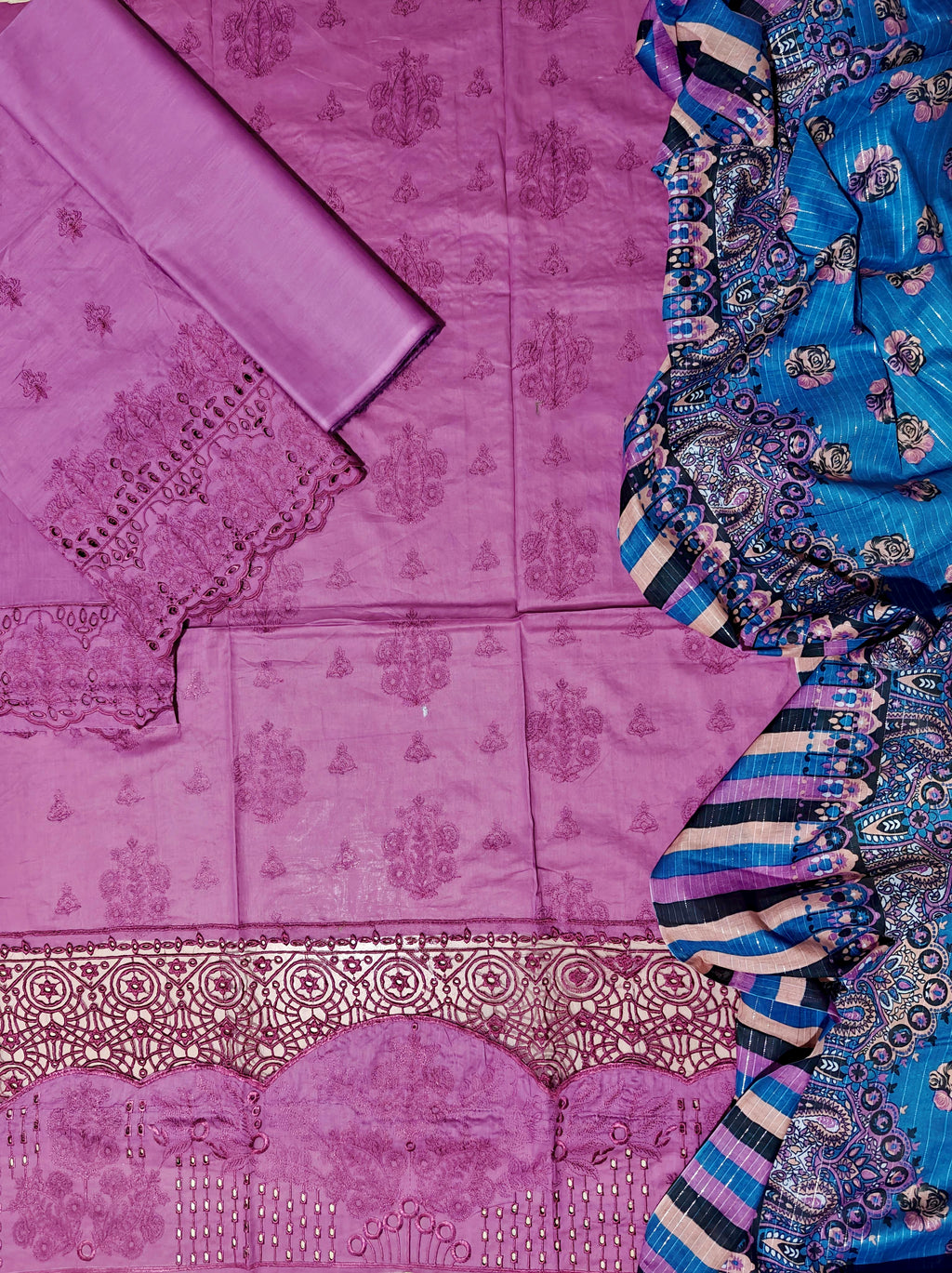 YASHFA NOOR LAWN CHIKANKARI COLLECTION UNSTICHED 3PC YC03